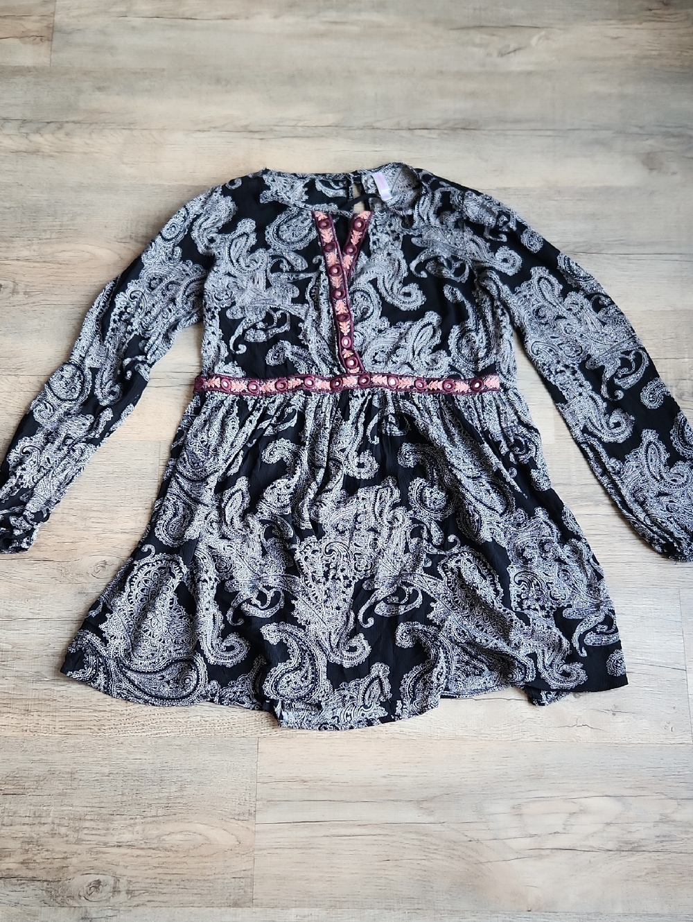 Xhilaration Black and Pink Paisley Tunic with Embroidered Trim